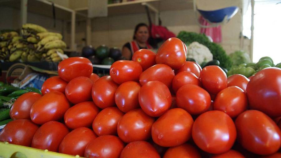 Especialistas han apuntado a que la inflación seguirá desacelerándose, aunque los precios de los productos no descenderán después de los aumentos considerables del año pasado.