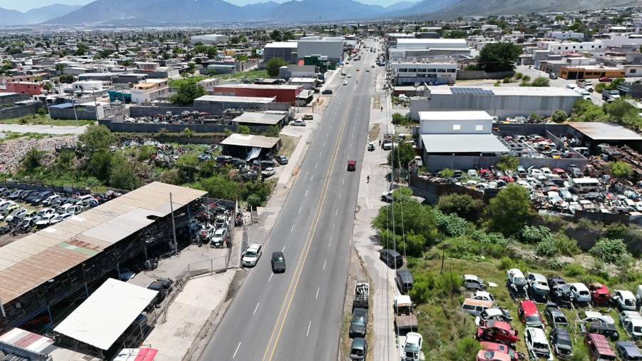 La repavimentación abarca 702 metros lineales y más de 10 mil 500 metros cuadrados de superficie, de acuerdo con la Dirección de Infraestructura y Obra Pública.