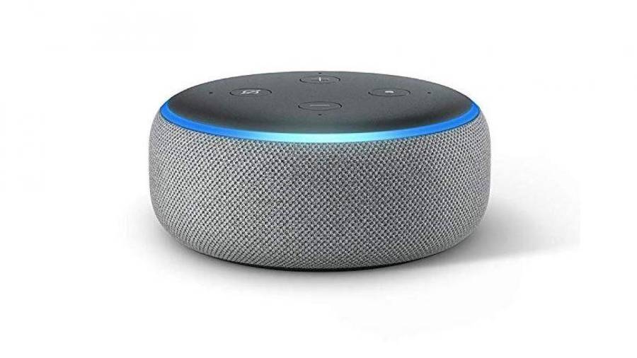 Amazon conserva comandos de voz de usuarios de Alexa