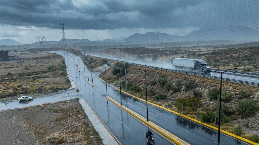Protección Civil y Bomberos recomienda reducir la velocidad al conducir.
