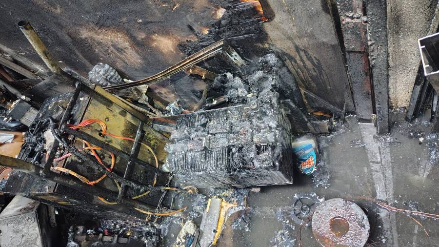 Varios pericos y tres canes fueron evacuados de un domicilio debido a un incendio en una casahabitación en el municipio de General Escobedo, Nuevo León.