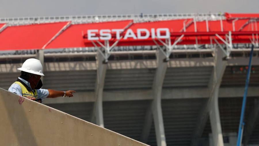 Trabajadores del Estadio Banorte entrarán en una pausa de labores, mientras solo personal esencial permanecerá en el inmueble previo a la reapertura con el México vs Portugal en la Ciudad de México.