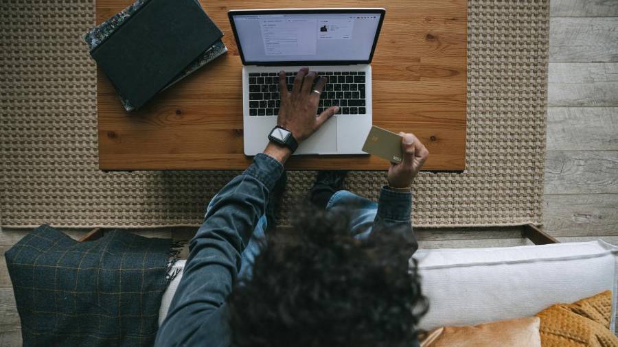 La SSC llamó a verificar tiendas en línea y evitar pagos en plataformas no confiables ante el aumento de fraudes por el 14 de febrero.