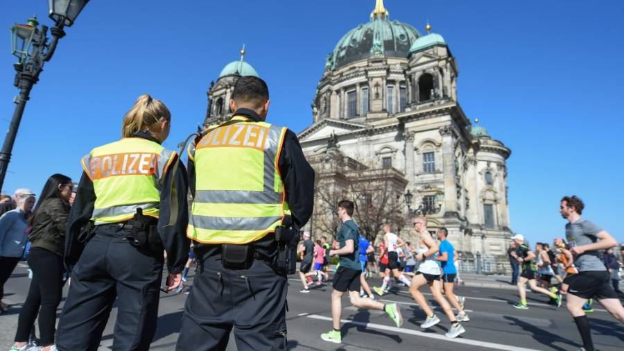 Frustran un atentado islamista con cuchillos en la media maratón de Berlín
