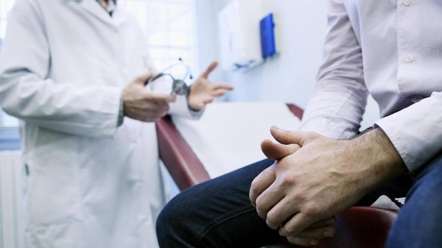 Científicos detectan 42 compuestos químicos en semen humano mediante espectrometría avanzada. El hallazgo podría explicar el descenso de la fertilidad masculina.