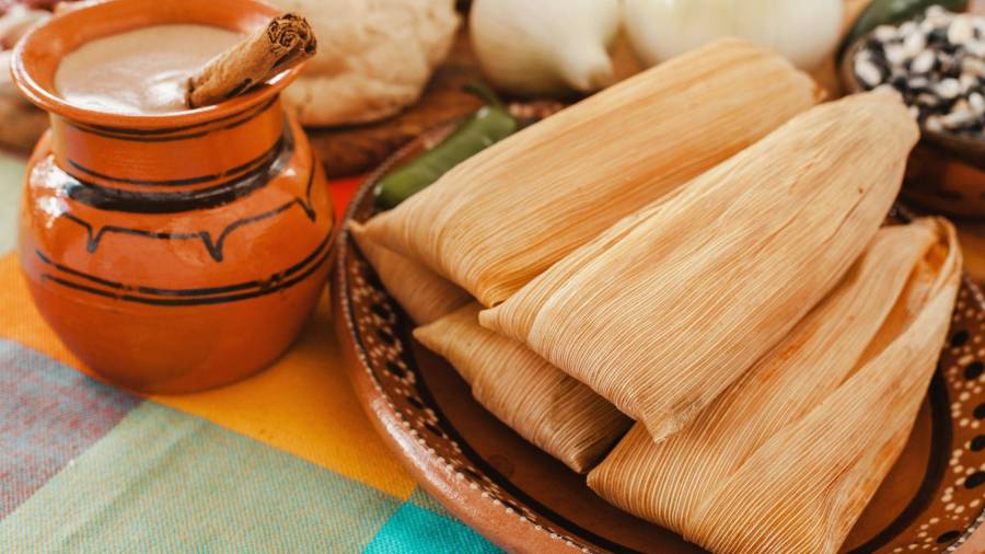 Los tamales llegan a las mesas de todo México el 2 de febrero, Día de la Candelaria.