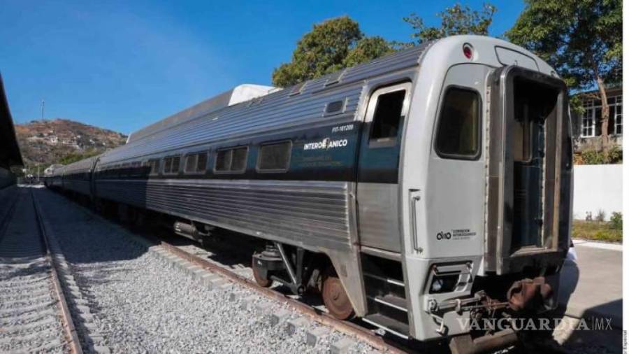 Gobierno de AMLO recicla para Interoceánico dos trenes comprados por Rafael Moreno Valle en 2015