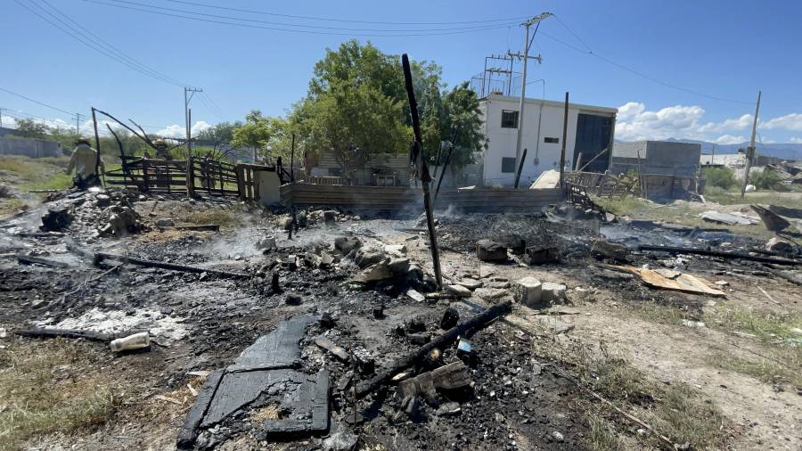 El incendio dejó únicamente daños materiales; no se reportaron personas lesionadas.