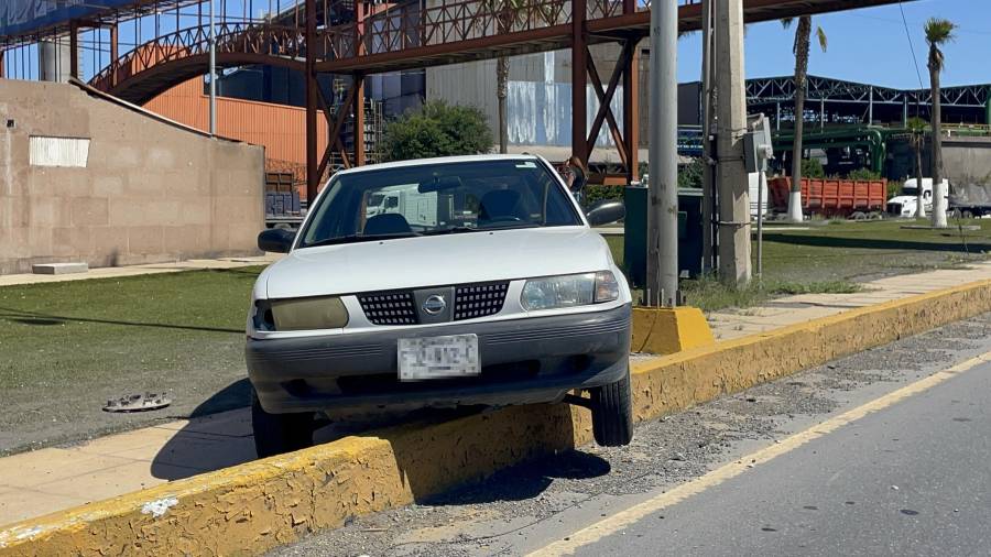 El percance movilizó a elementos de la Policía Municipal de Ramos Arizpe, quienes acudieron al sitio para tomar conocimiento de los hechos y brindar apoyo vial mientras se realizaban las diligencias correspondientes.