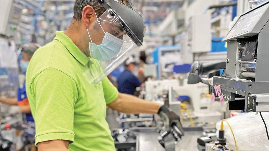 Los objetivos de los IGPERSE son presentar conjuntamente la evolución del personal ocupado y las remuneraciones de los sectores Construcción, Industrias manufactureras, Comercio y Servicios privados no financieros.