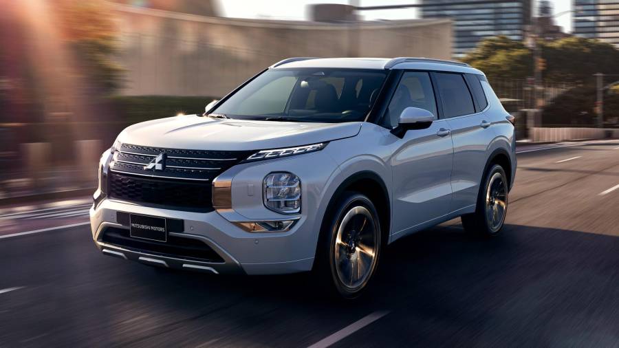 El Mitsubishi Outlander 2026 mantiene el mismo diseño exterior del PHEV, ahora con versiones a gasolina.