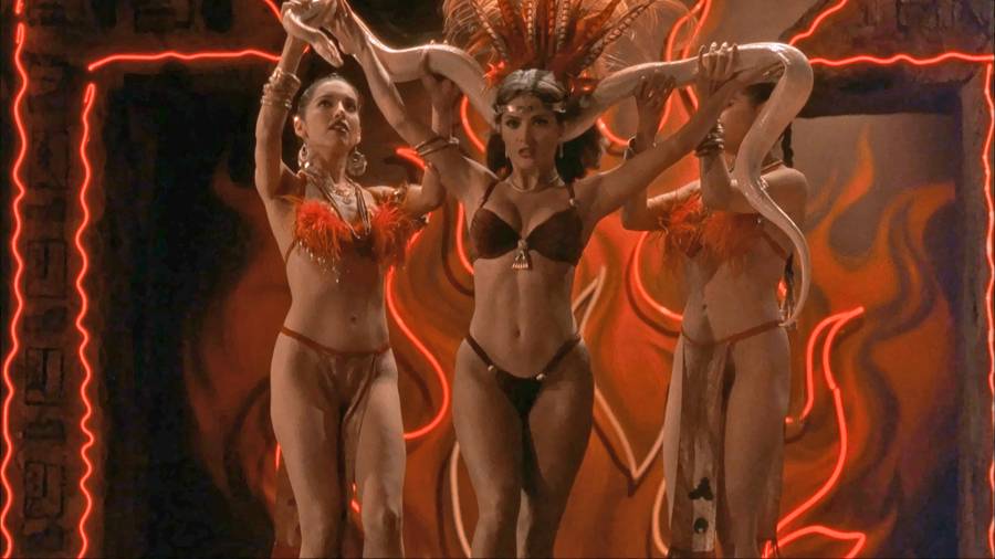 20 años del baile que convirtió a Salma Hayek en mito erótico: esta es la historia