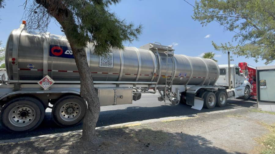El tractocamión fue trasladado a instalaciones de la FGR para realizar las diligencias correspondientes.