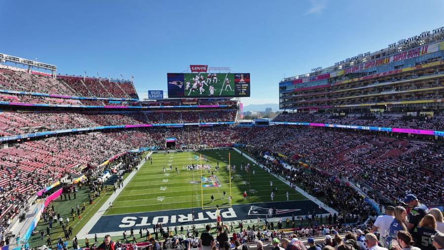 La presentación de los Seahawks de Seattle y los Patriots de New England encendió el Levi’s Stadium antes del kickoff del Super Bowl LX, en una ceremonia cargada de historia y espectáculo.