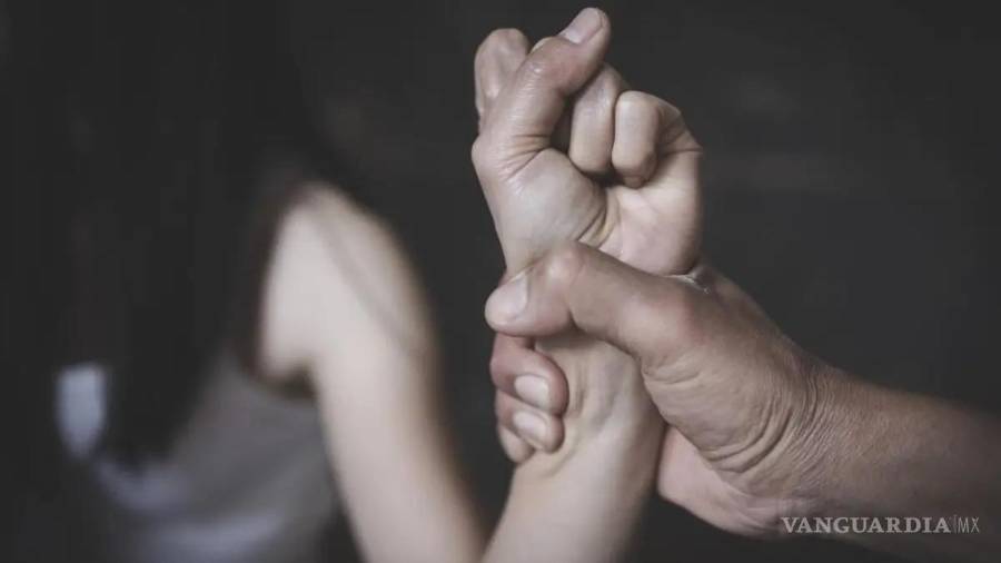 Un hombre de origen estadounidense, de 56 años, fue detenido acusado de haber abusado sexualmente de una mujer en un hotel en San Pedro Garza García, Nuevo León.