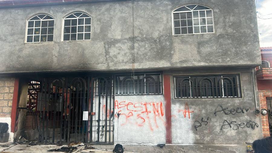 El domicilio inspeccionado se encontraba vandalizado cuando llegaron las autoridades.