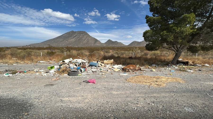 Tirar basura en este y otros puntos no autorizados es una falta administrativa y ambiental sancionable.