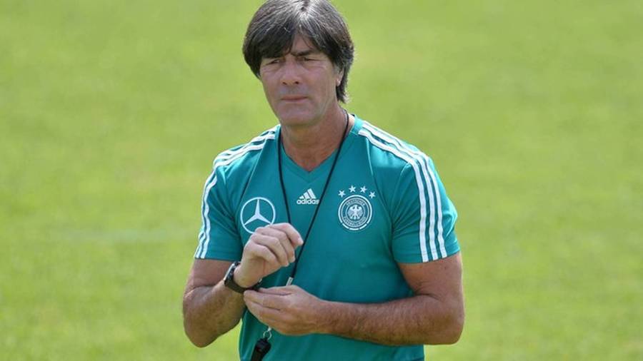 Prohíbe Joachim Löw sexo, alcohol y redes sociales a sus jugadores en Rusia 2018