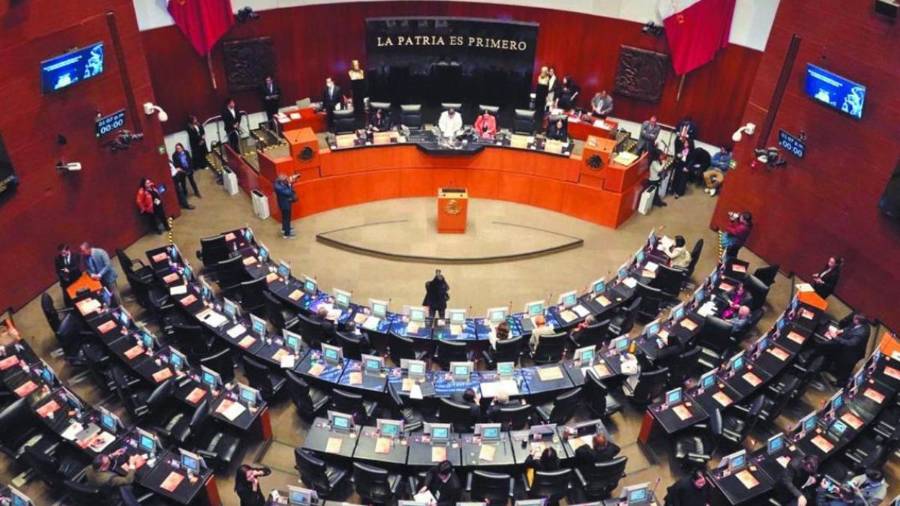La Cámara Alta avaló cambios constitucionales que permitirían invalidar elecciones si se comprueba intervención extranjera.