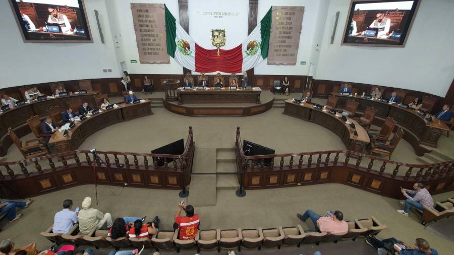 Autoridades electoral deben definir si Congreso queda con 13 hombres y 12 mujeres o viceversa.