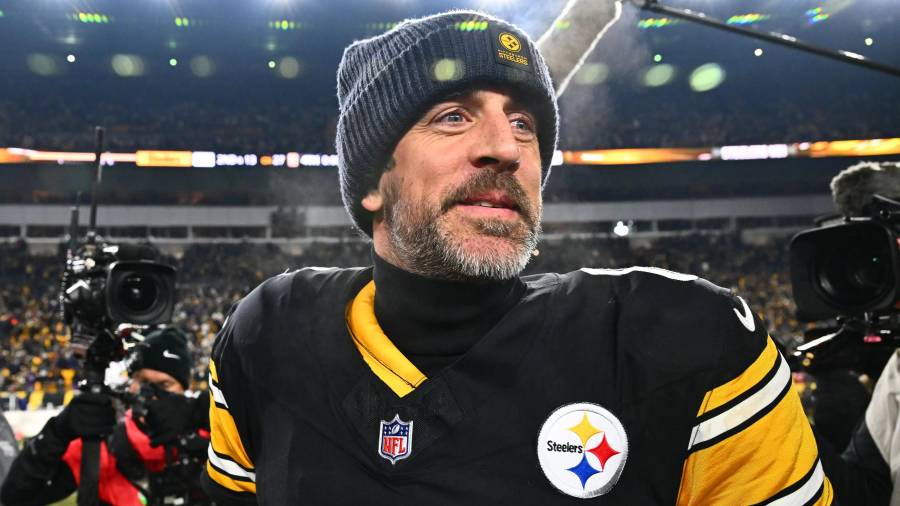 Aaron Rodgers recibió una oferta formal de los Steelers de Pittsburgh, que buscan retener al quarterback para la temporada 2026 de la NFL.