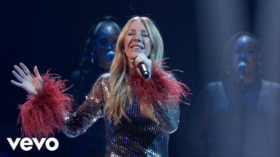 Invitación. Ellie Goulding celebró su participación en la Copa Mundial con un mensaje en redes sociales y una referencia a uno de sus mayores éxitos.