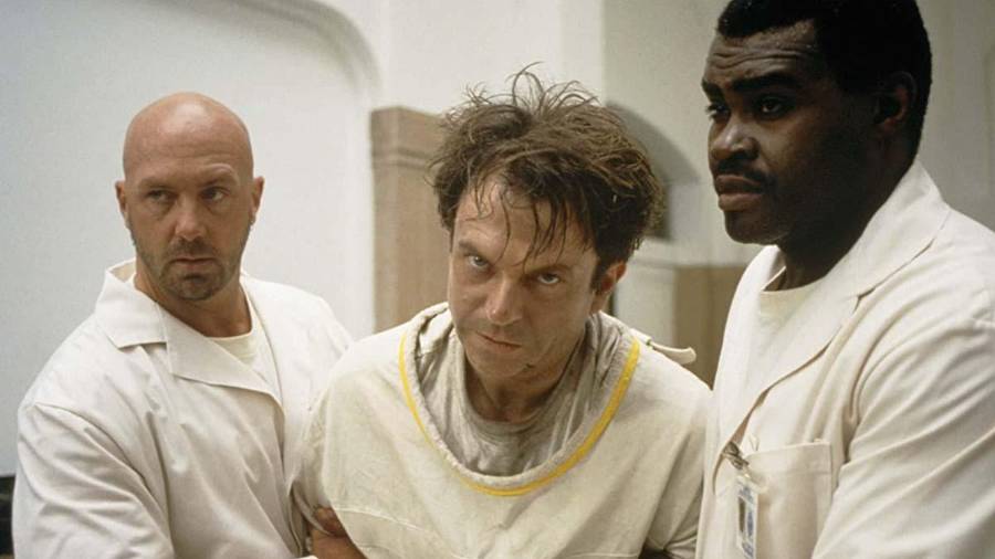 Historia. Un personaje como Trent deja de ser un observador para convertirse en la víctima de un autor como Sutter Cane.