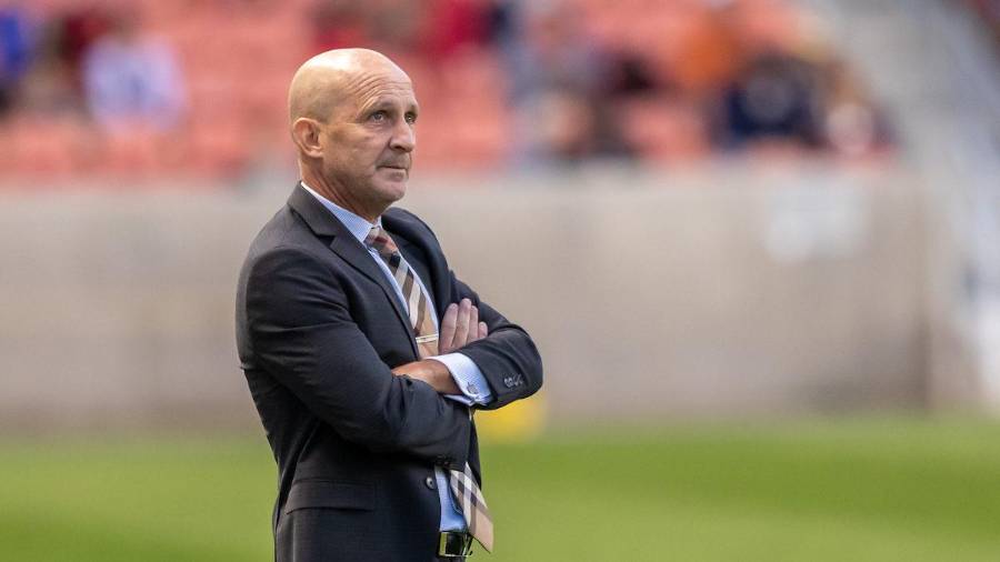 FIFA investiga caso de Paul Riley, por presunto abuso sexual en Liga Femenil de Estados Unidos