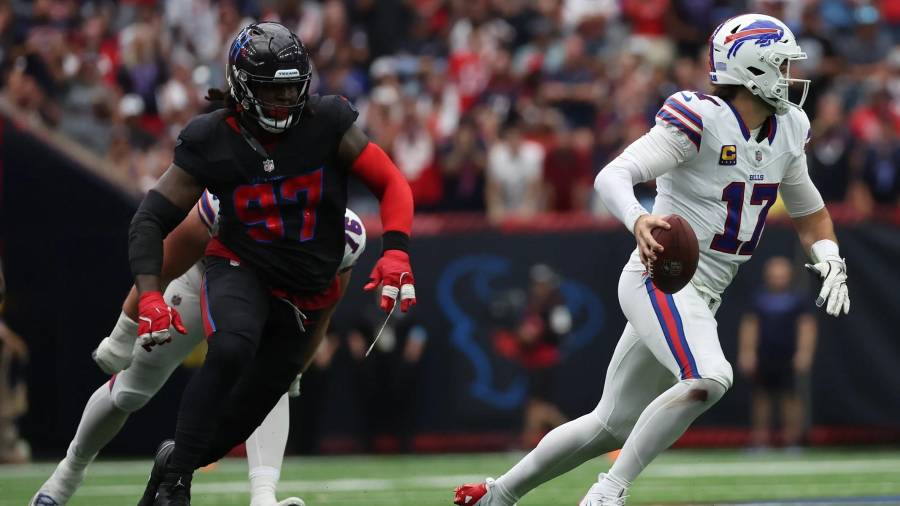Josh Allen lidera a los Bills de Búfalo en un duelo decisivo del TNF ante los Texans de Houston, con línea de apuestas inclinada hacia la visita.