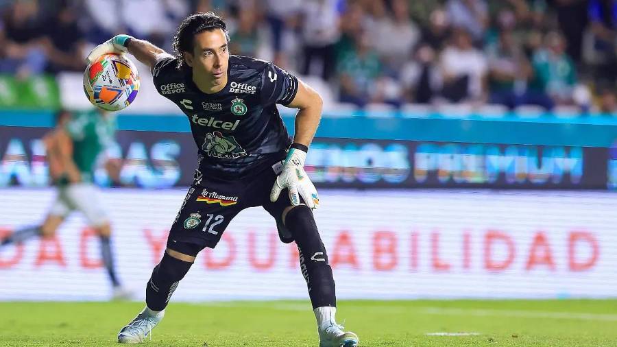 Óscar Jiménez, el nuevo hombre bajo los tres palos del Atlante, busca consolidar el proyecto de Miguel Herrera en la Liga MX.