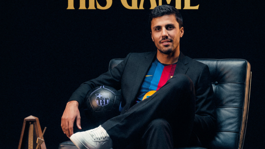 El español llega al Barcelona con el antecedente de haber conquistado una Champions League y cuatro títulos de Premier League.
