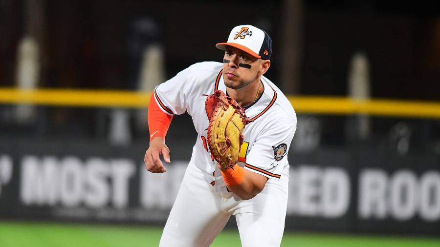 La extraordinaria temporada de Meneses vuelve a poner sobre la mesa la pregunta: ¿por qué no tiene una oportunidad sostenida en MLB?