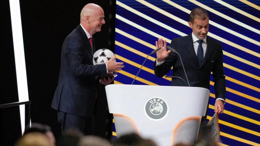 Gianni Infantino permanece bajo presión luego de que las 55 federaciones de la UEFA ratificaran su pérdida de confianza en su gestión.