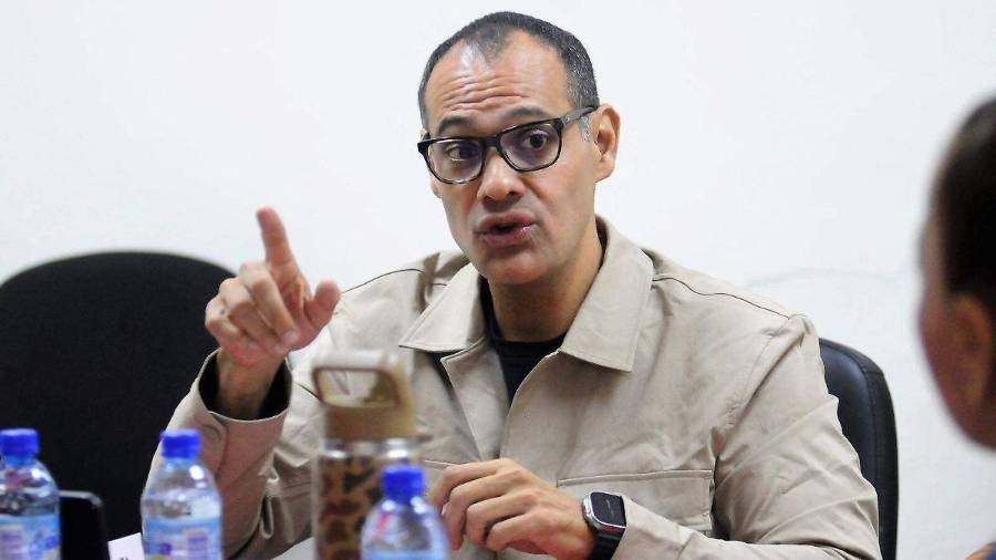 Navarro Arratia comentó que el vehículo oficial involucrado en el accidente era una camioneta del SIMV bajo resguardo de un trabajador.