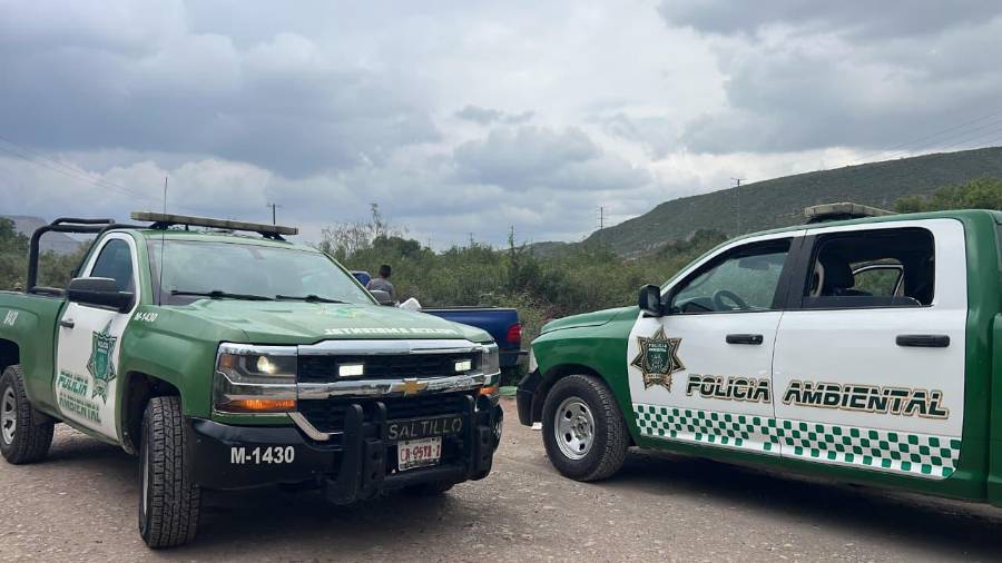 Personal municipal realizó una inspección y confirmó la acumulación de desechos en un sitio no autorizado.
