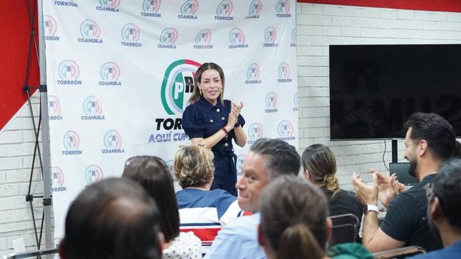 La dirigente del PRI en Torreón, Verónica Martínez, afirma que el Plan B excluirá a la mujer de la toma de decisiones.