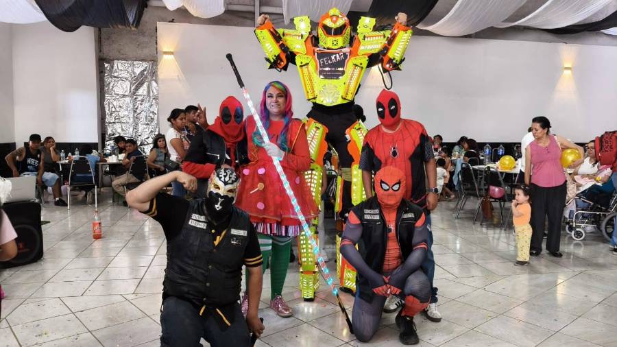 El evento reunió a voluntarios, colectivos y donantes que se sumaron con apoyos para la jornada.