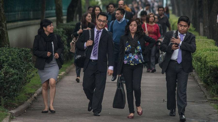 Muchos empleadores se mantuvieron en una postura de cautela, con procesos de contratación en pausa o en revisión. FOTO: