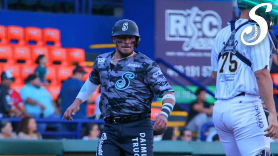 Manny Barreda abrió por Saltillo y Cole Roederer cerró la ofensiva con cuadrangular en la novena entrada.