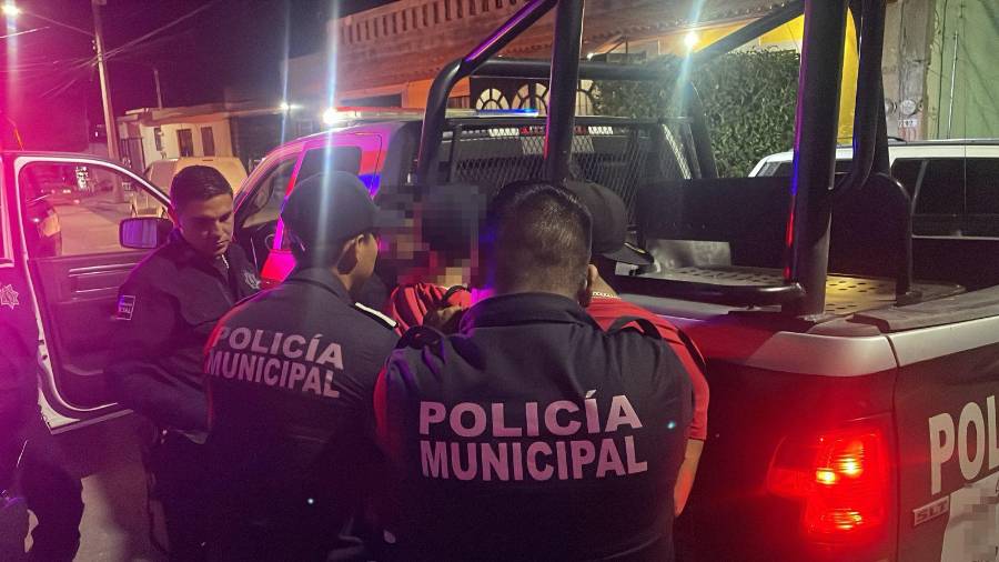 Los detenidos fueron trasladados bajo vigilancia a las instalaciones de la autoridad investigadora para continuar con las diligencias del caso.