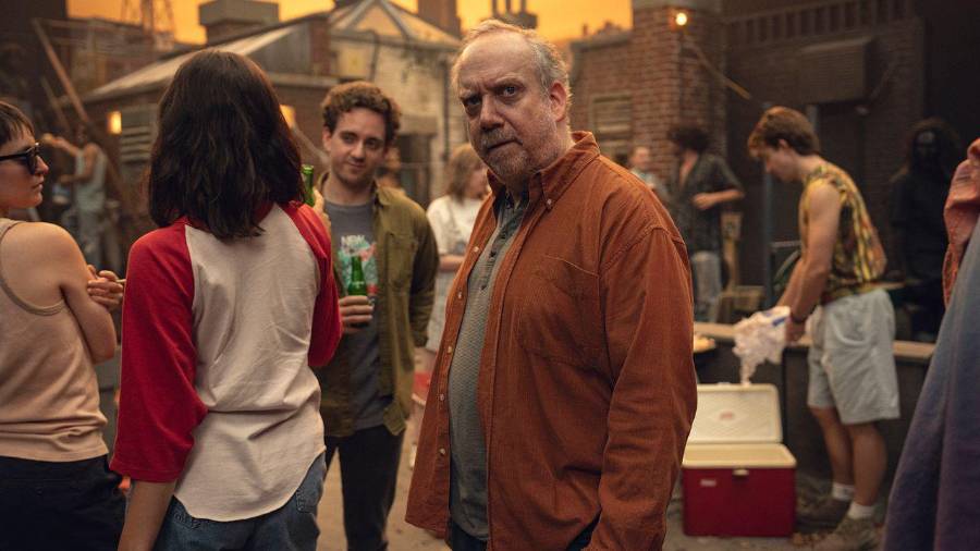 Se supone que ‘Black Mirror’ es una serie de ciencia ficción; y sin embargo es difícil encontrar temas más humanos.