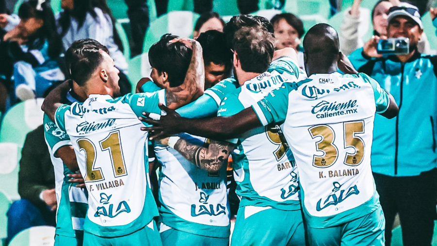 Santos Laguna realizó cuatro incorporaciones para fortalecer su plantel de cara al Clausura 2026 de la Liga MX.