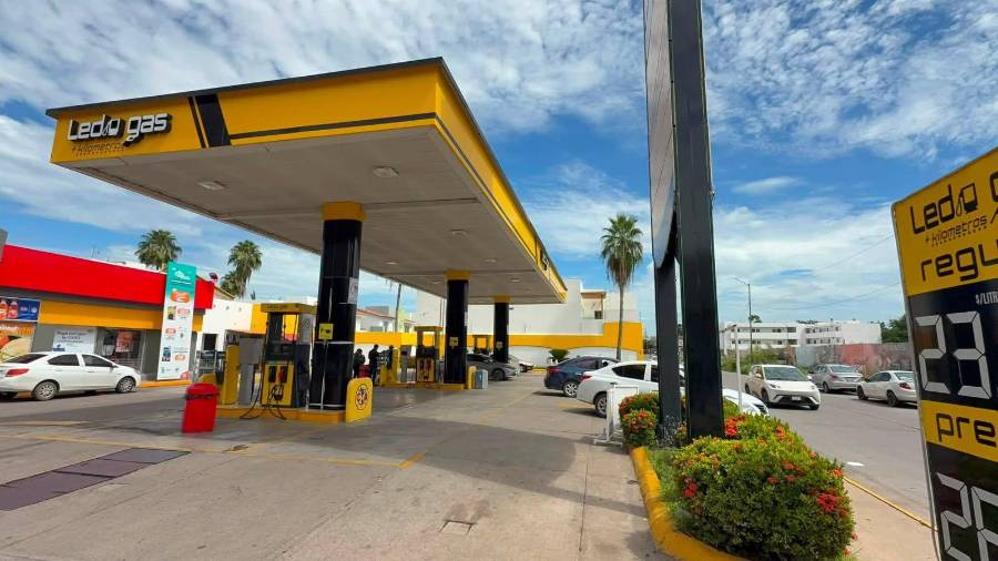 Gasolinera de Tres Ríos, Culiacán.