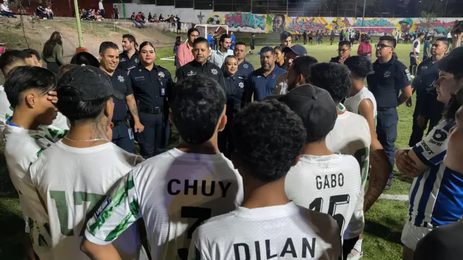 Jóvenes de seis colonias del oriente de Saltillo participarán este jueves en el torneo “Calle por Cancha”.