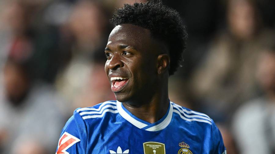 Vinícius Jr. se ha convertido en objetivo prioritario del Chelsea, que analiza lanzar una oferta millonaria al Real Madrid para reforzar su ataque de cara a la próxima temporada.