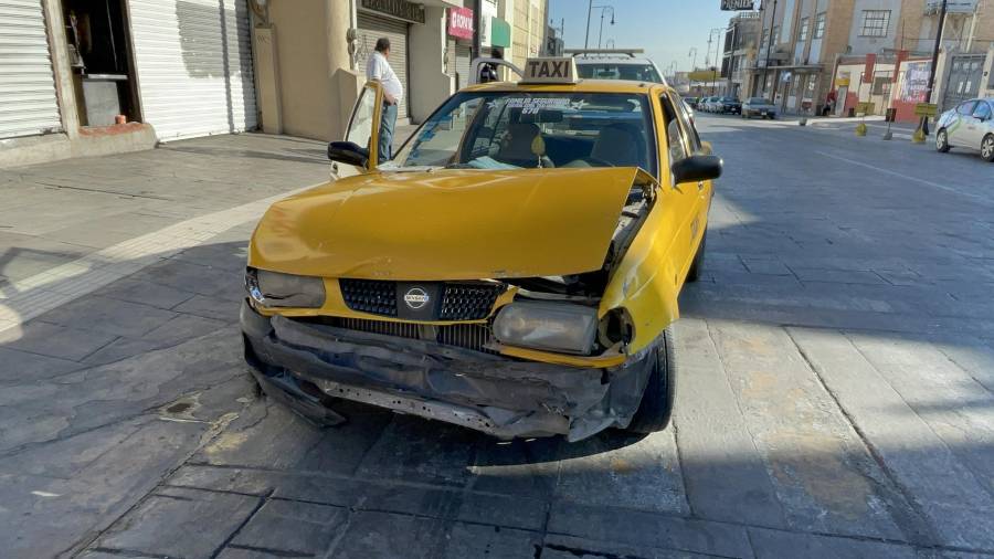Daños materiales dejaron los vehículos involucrados en el percance vial.