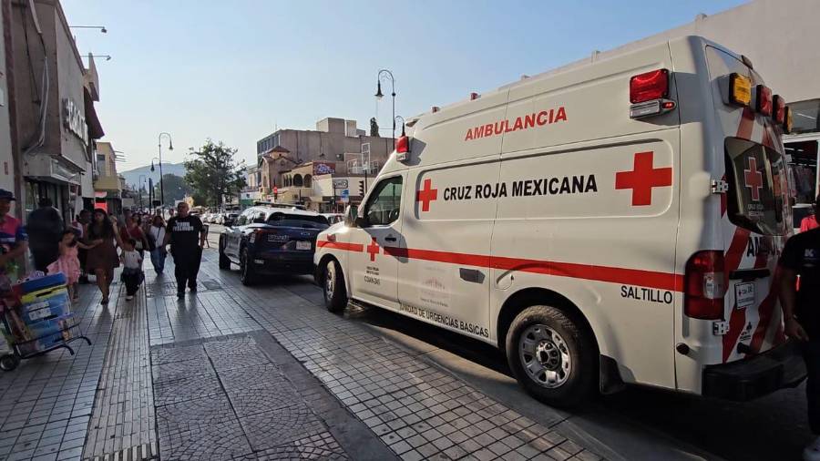 La movilización de cuerpos de emergencia y elementos policiacos se registró la tarde del viernes sobre la calle Victoria.