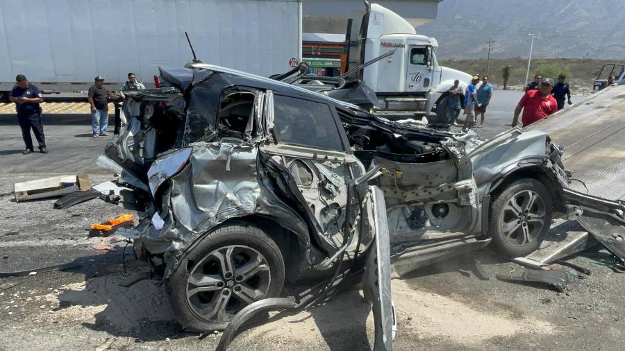 El vehículo quedó convertido en chatarra