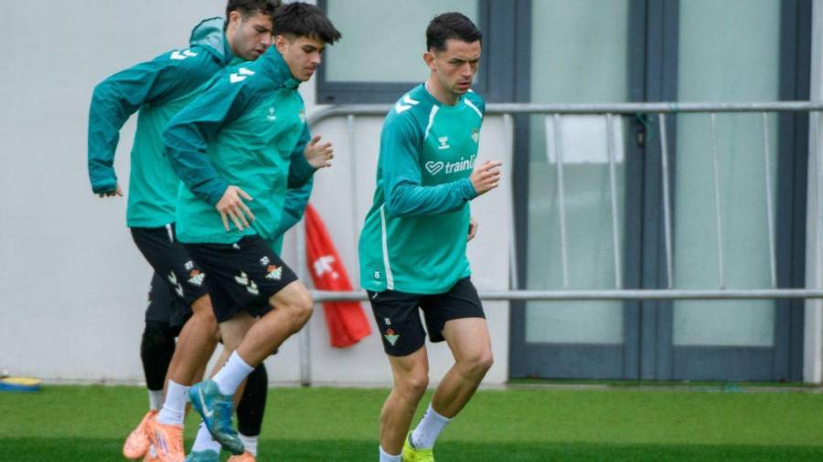 Al tener escasas oportunidades en España, Fidalgo podría buscar una nueva oportunidad en la Liga MX.