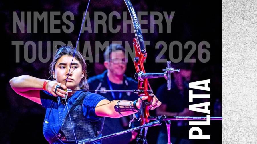 Ángela Ruiz celebra su medalla de plata en el Nîmes Archery Tournament, resultado que la consolida entre la élite del tiro con arco bajo techo a nivel internacional.